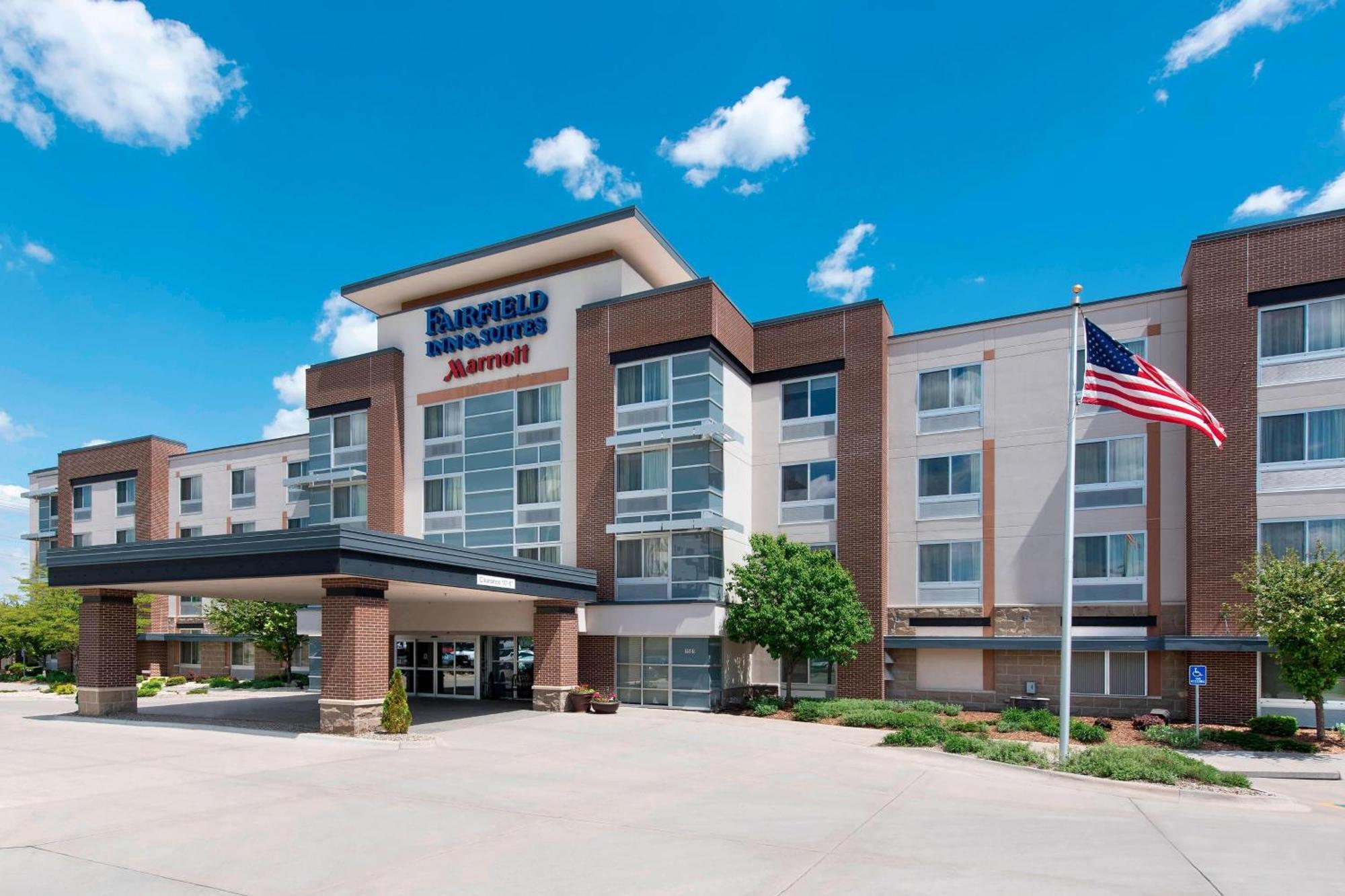 Fairfield & By Marriott Downtown Hotel