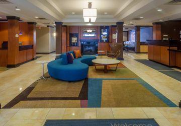 Hotel Fairfield & By Marriott Downtown Omaha